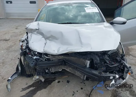 2018 Kia Forte Lx z USA, uszkodzony, nr VIN 3KPFK4A73JE243592